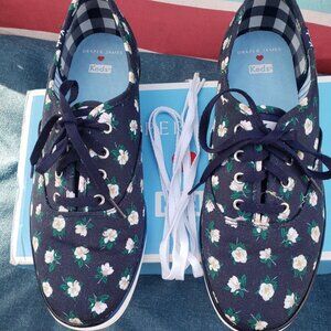 New in Box Draper James Magnolia Navy Floral Keds
